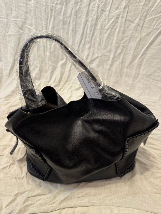 Park Ave. Collection Handbags - NWT Slouchy Hobo Bucket Bag in Black Vegan Leather | Y2K Moto Boho Minimalist